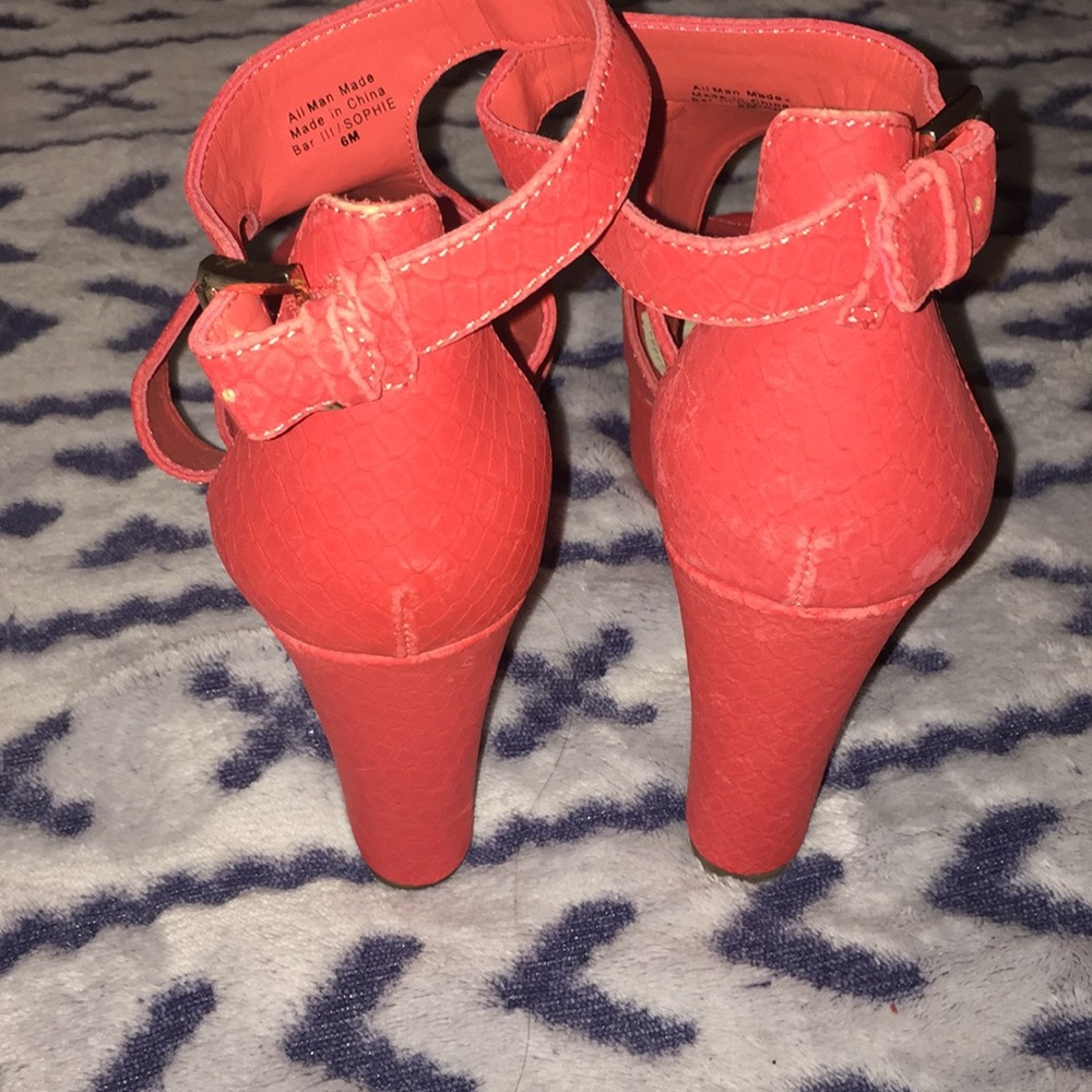 heels - Picture 3 of 4